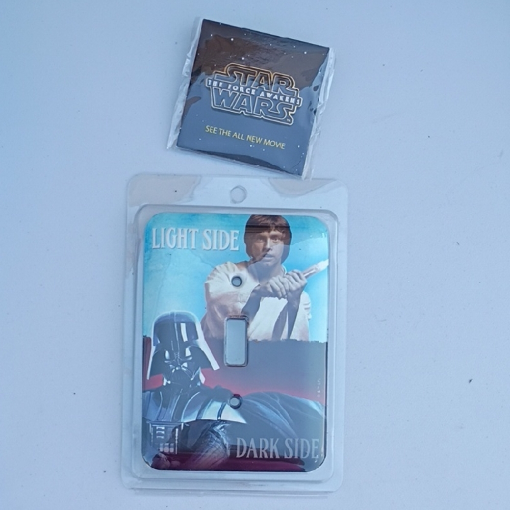 Star Wars Light Side Dark Side Light Switch Cover + Collectible Pin